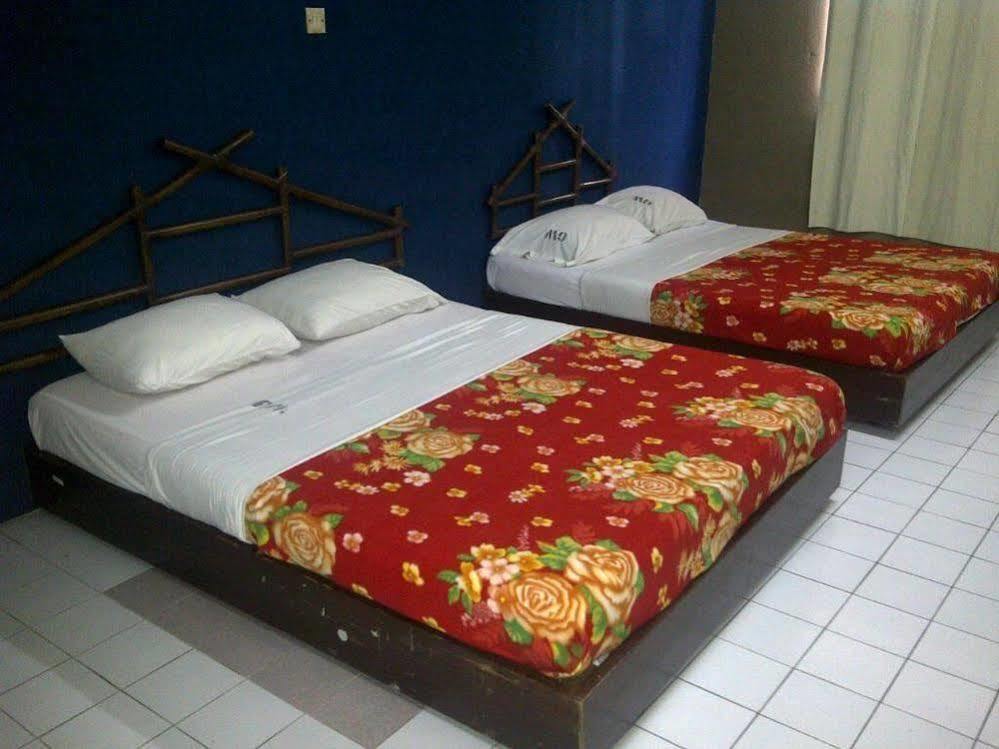 Goodwood Inn Kuching Bagian luar foto